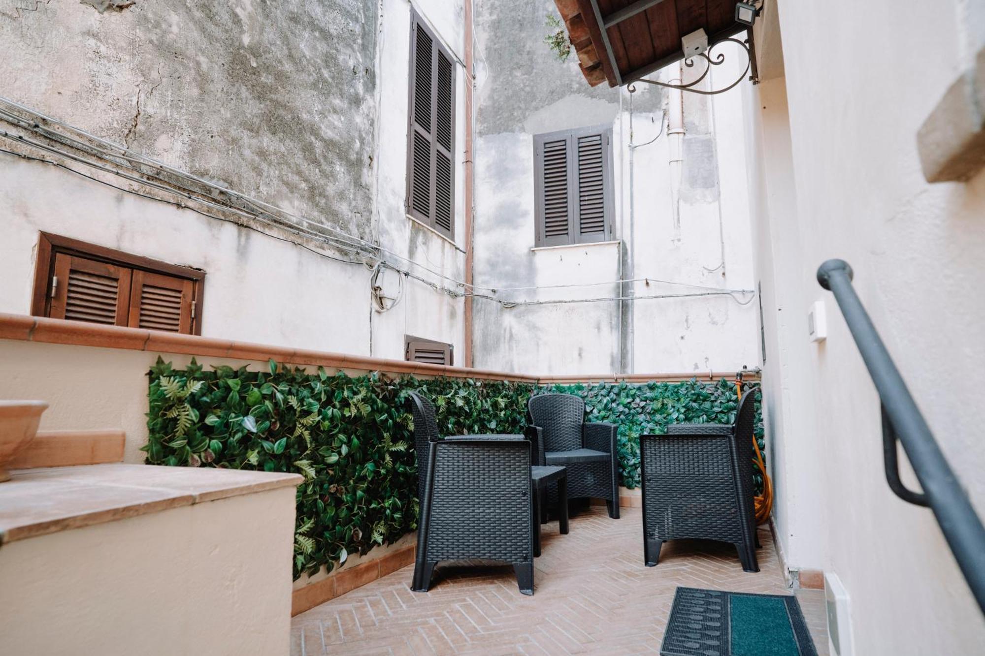 Bonne Nuit Terracina Bed and Breakfast Εξωτερικό φωτογραφία